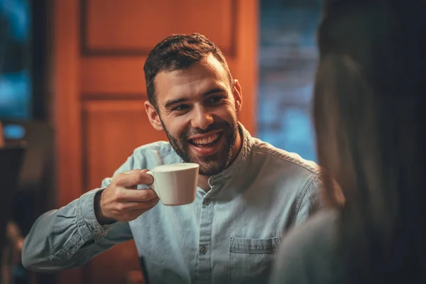 Romantisches Verliebtes Paar Trinkt Kaffee Und Verabredet Sich Café — Stockfoto