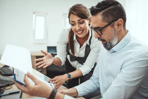 Young Successful Smiling Colleagues Talking Project Which Leading Top Looking — Stock Photo, Image