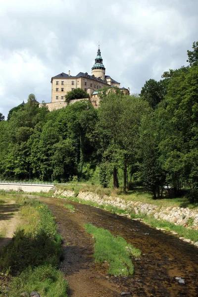 Castello frizzante in Repubblica Ceca, Cechia — Foto Stock