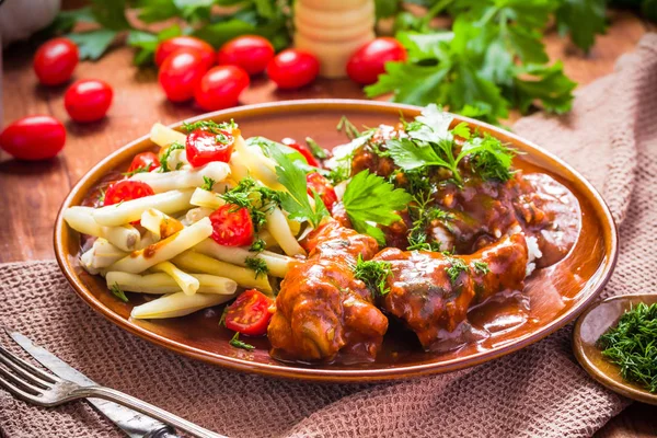 Chicken in tomato sauce with rice and green beans — Stock Photo, Image