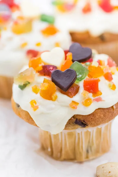 Valentinstag süßer Wahnsinn süße Muffins Sahne — Stockfoto