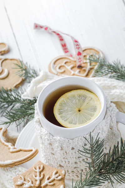 Chá da tarde festivo limão bolos de gengibre doces — Fotografia de Stock