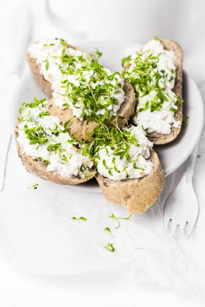 Colazione Sana Panini Con Crema Formaggio Bianco Croissant Latte — Foto Stock