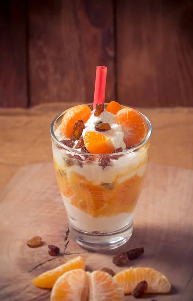 Mandarino Alla Frutta Fresca Con Yogurt Uvetta — Foto Stock