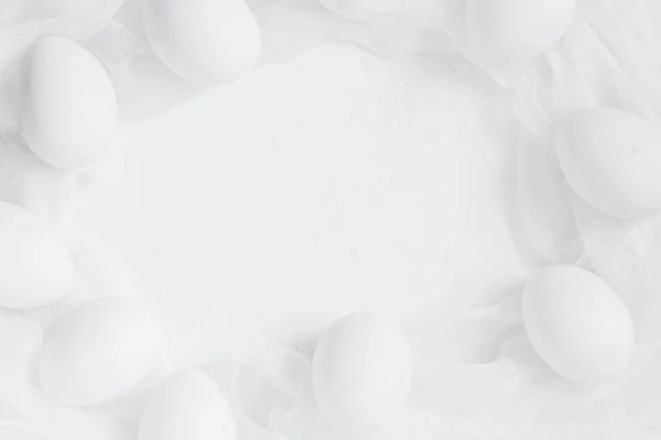 Λευκό φόντο τα αυγά του Πάσχα — Φωτογραφία Αρχείου