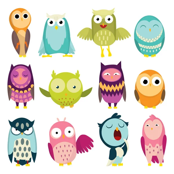 Vector illustratie van kleurrijke cartoon grappige uilen ingesteld op witte achtergrond. Vrolijke en vrolijke vogels in vlakke stijl. Geïsoleerde kinderen cartoon illustratie, voor afdrukken of stickers — Stockvector