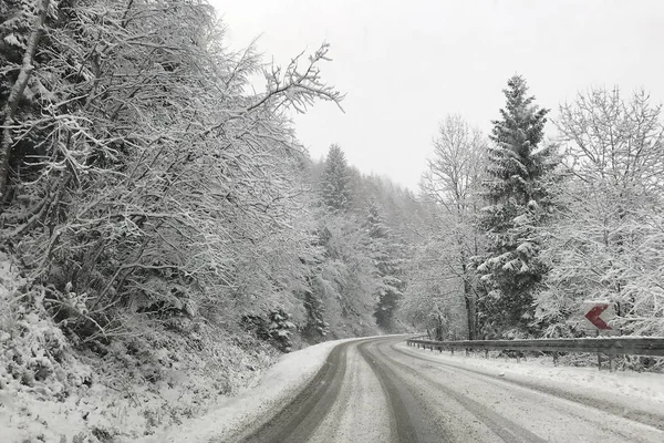 Estrada de inverno — Fotografia de Stock