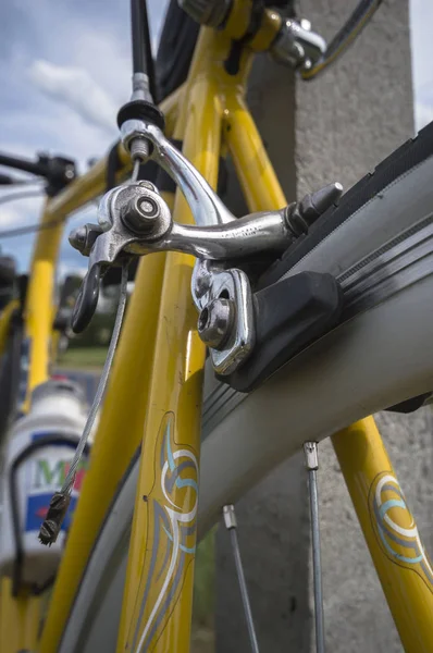 Ποδήλατο Χρώμα Μικρά Μέρη Του Ποδηλάτου Στην Ηλιόλουστη Μέρα — Φωτογραφία Αρχείου