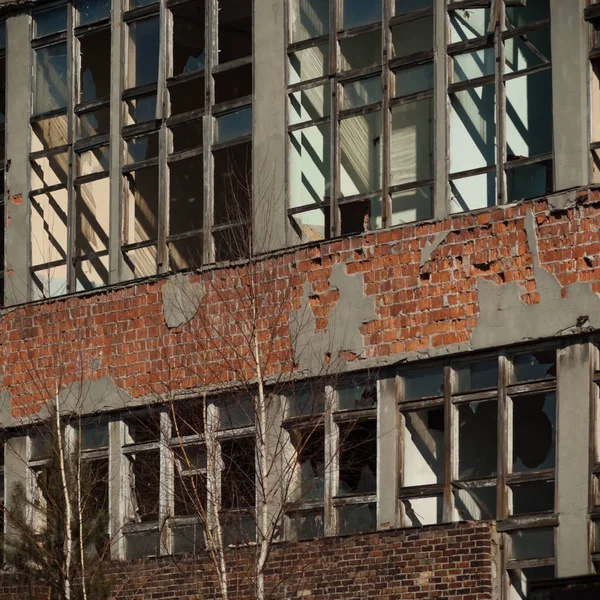 Ruïnes van industriële fabriek — Stockfoto