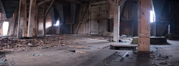 Руины промышленного завода — стоковое фото