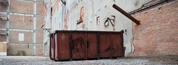 Ruïnes van industriële fabriek — Stockfoto