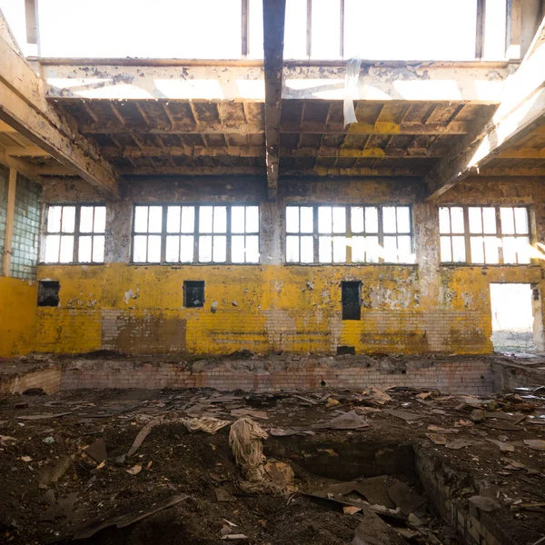Vecchia fabbrica industriale — Foto Stock
