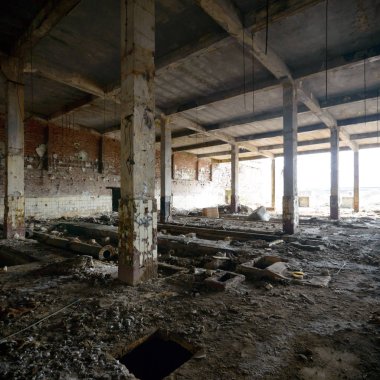 Çok kirlenmiş endüstriyel bir fabrikanın kalıntıları, sanayi serisi.