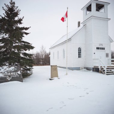 Güneşli bir günde binanın tarihi mimarisi