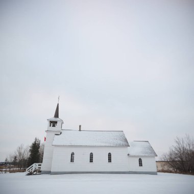 Güneşli bir günde binanın tarihi mimarisi