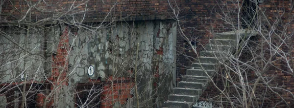 Zříceniny Velmi Silně Znečištěné Průmyslové Továrny Průmyslové Řady — Stock fotografie