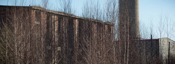 Zříceniny Velmi Silně Znečištěné Průmyslové Továrny Průmyslové Řady — Stock fotografie