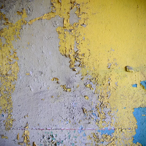 Groothoekzicht Een Oude Muur Verlaten Fabrieksgebouw — Stockfoto