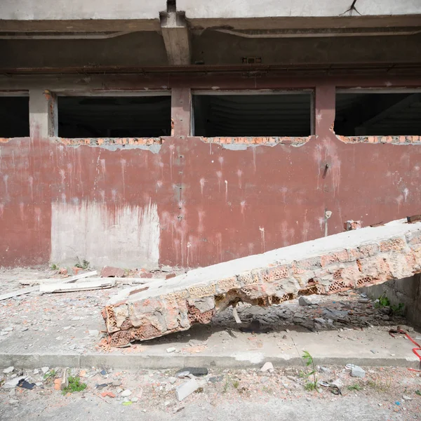 Çok Kirlenmiş Endüstriyel Bir Fabrikanın Kalıntıları Sanayi Serisi — Stok fotoğraf