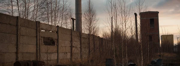 Ruínas Uma Fábrica Industrial Muito Poluída Série Industrial — Fotografia de Stock