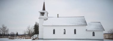 Güneşli bir günde binanın tarihi mimarisi