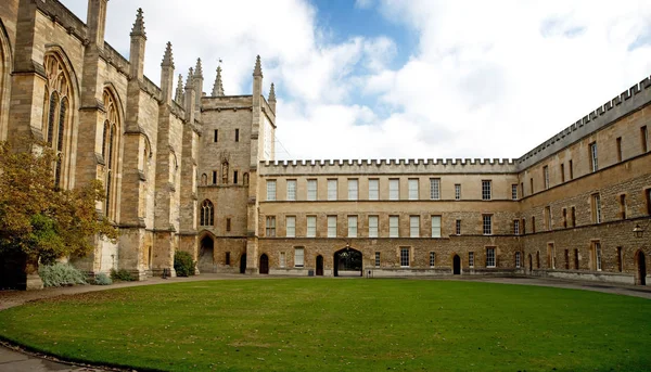 New College Courtyard