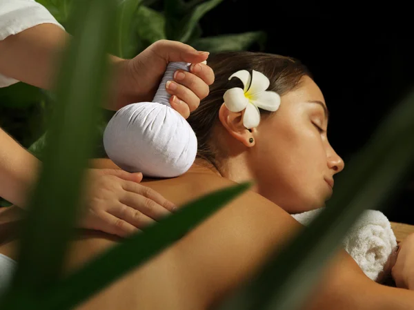 Portrait of young beautiful woman in spa environment — Stock Photo, Image