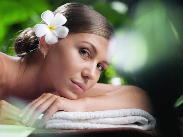 Portrait Young Beautiful Woman Spa Environment — Stock Photo, Image