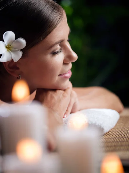 Portrait Young Beautiful Woman Spa Environment — Stock Photo, Image