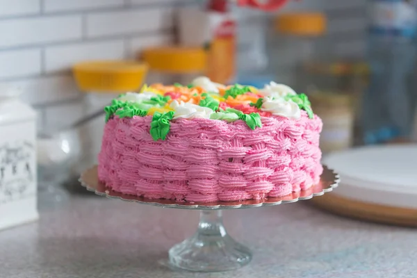 Mooie, kleurrijke taart — Stockfoto