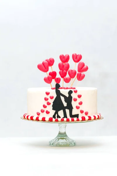 beautiful cake engagement