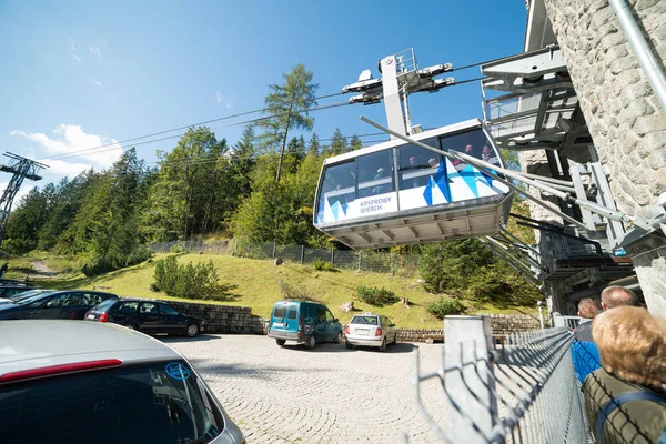 Zakopane Lengyelország Szeptember Felvonó Visz Utasokat Zakopane Kasprowy Wierch Csúcs Stock Kép