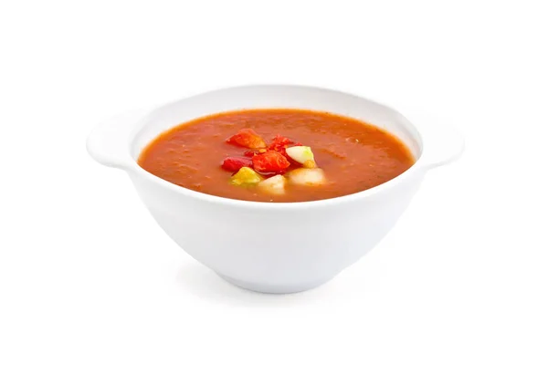 Zuppa di pomodoro in ciotola bianca con verdure — Foto Stock