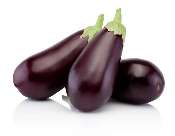 Drie Verse Aubergines Geïsoleerd Witte Achtergrond — Stockfoto