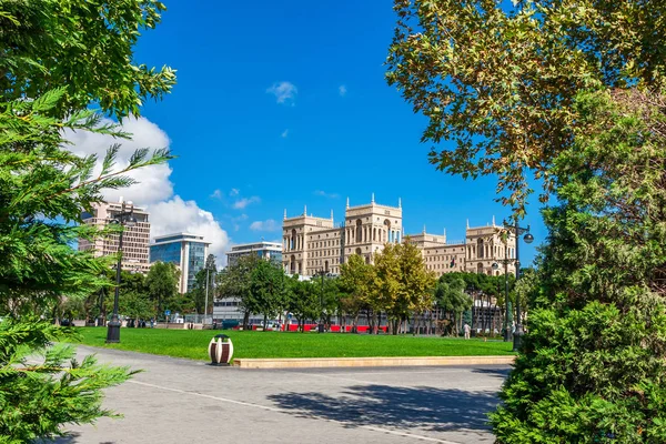 Escaparate de Bakú paisaje urbano — Foto de Stock