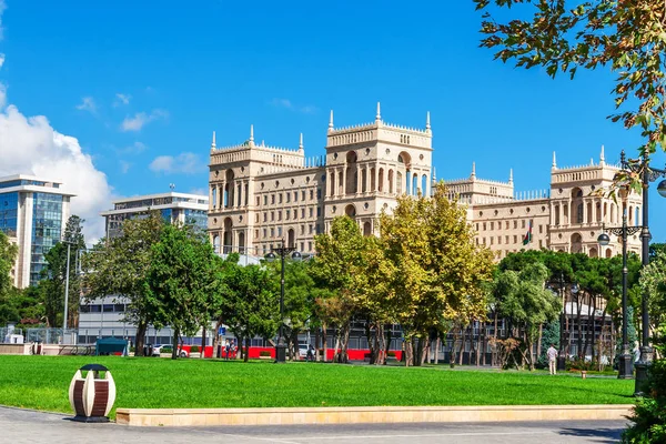 Showplace of Baku cityscape — Stock Photo, Image