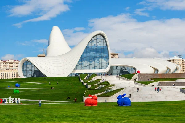 Haydar Aliyev Merkezi Müzesi, Bakü, Azerbaycan