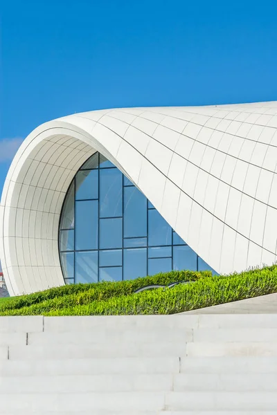 Museo Centro Heydar Aliyev en Bakú, Azerbaiyán — Foto de Stock