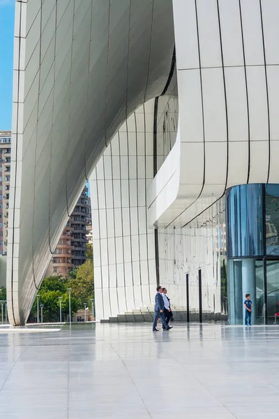 Museo Centro Heydar Aliyev en Bakú, Azerbaiyán — Foto de Stock