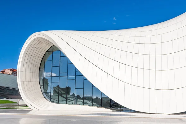 Heydar Aliyev Center muzeum v Baku, Ázerbájdžán — Stock fotografie