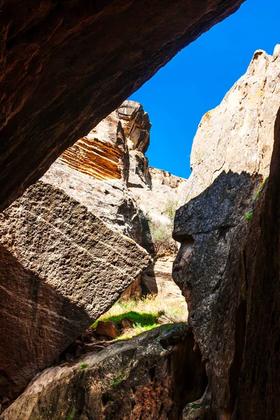 戈布斯坦岩石艺术文化景观 — 图库照片
