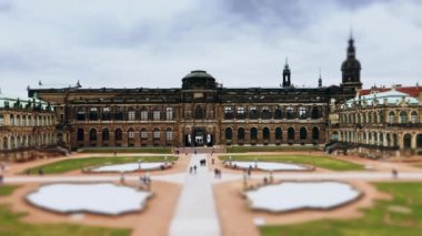 Dresden, Almanya ünlü Zwinger Bahçe.