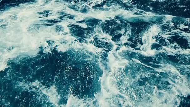 Água selvagem e ondas oceânicas — Vídeo de Stock