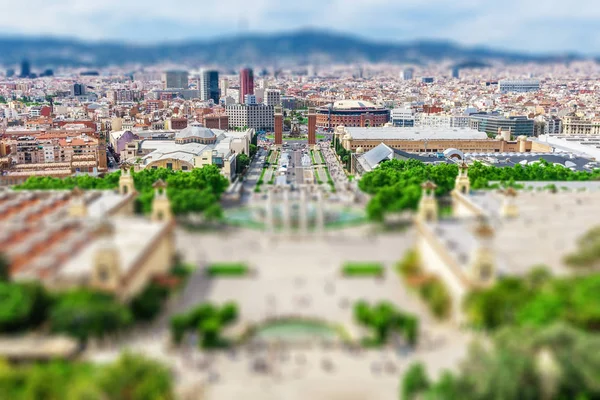 Atracciones en Barcelona, Plaza de España, Cataluña, España . — Foto de Stock