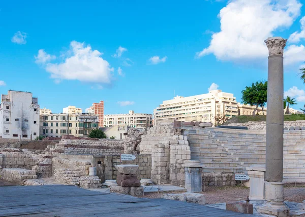 Το ρωμαϊκό αμφιθέατρο και ερείπια — Φωτογραφία Αρχείου