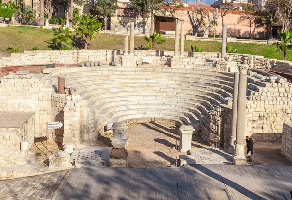 Roomalainen amfiteatteri ja rauniot — kuvapankkivalokuva