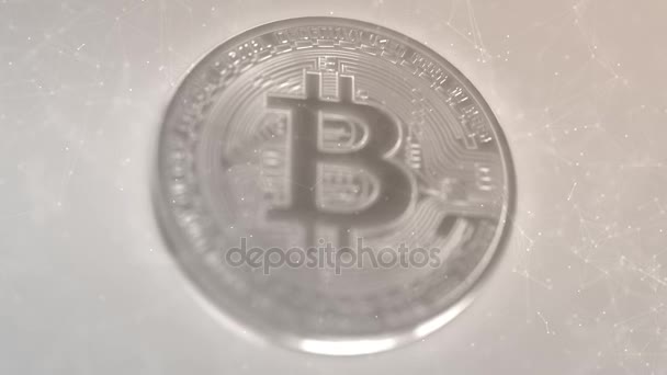 Округлення bitcoin на сірому — стокове відео