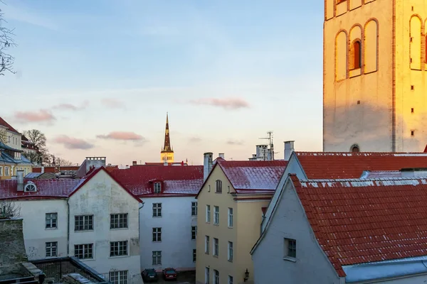 Oude stad van Tallinn in de winter — Stockfoto