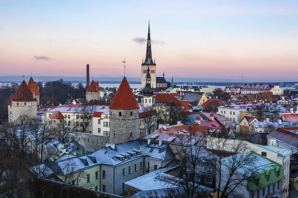 Gamla stan i Tallinn på vintern — Stockfoto