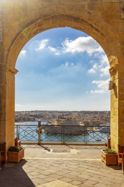 Birgu'daki St. Angelo Kalesi, Yukarı Barrakka Bahçeleri'nden görünüm, Valletta, Malta
